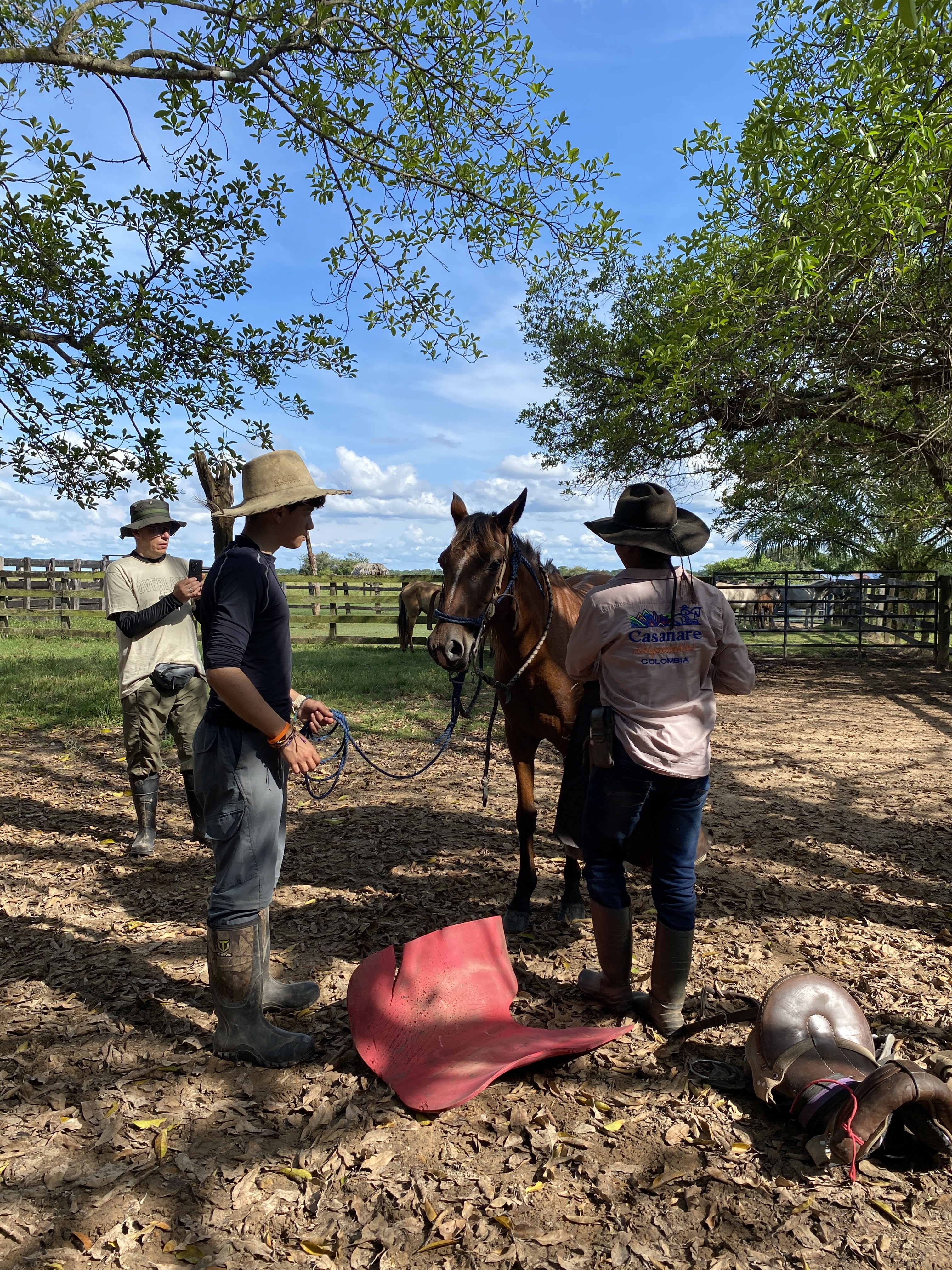 Niños disfrutando cabalgata en Casanare